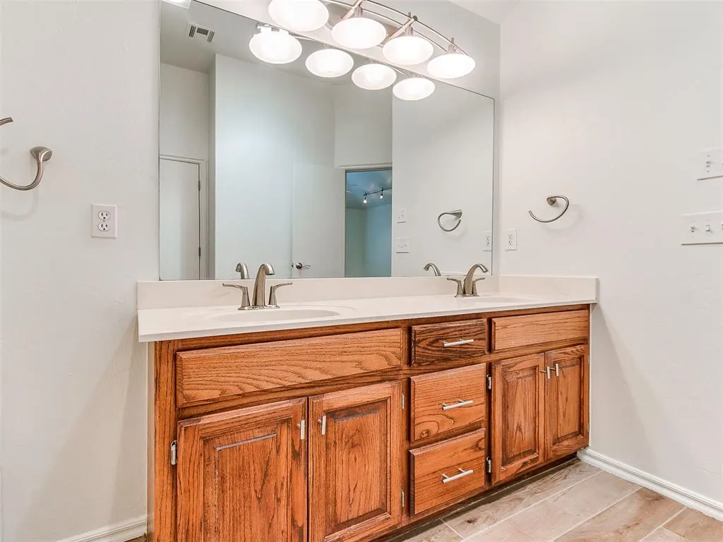 Photo 25 — 409 NW 141st Circle, Edmond, OK 73013