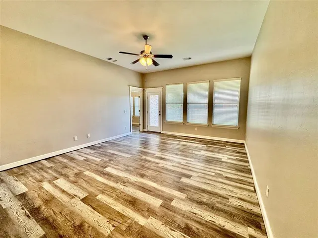Photo 5 — 1101 Merlin Drive 1101 - 1103, Norman, OK 73072