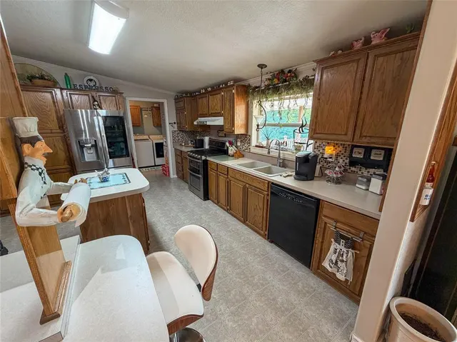 Photo 4 — 22901 N Henney Road, Luther, OK 73054