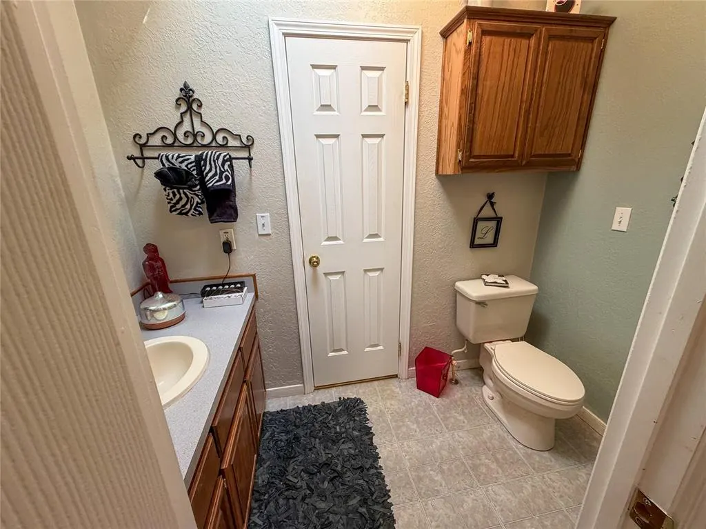 Photo 6 — 22901 N Henney Road, Luther, OK 73054