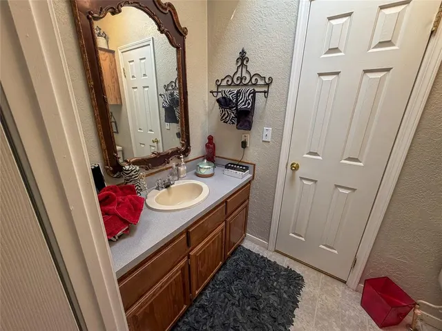 Photo 7 — 22901 N Henney Road, Luther, OK 73054