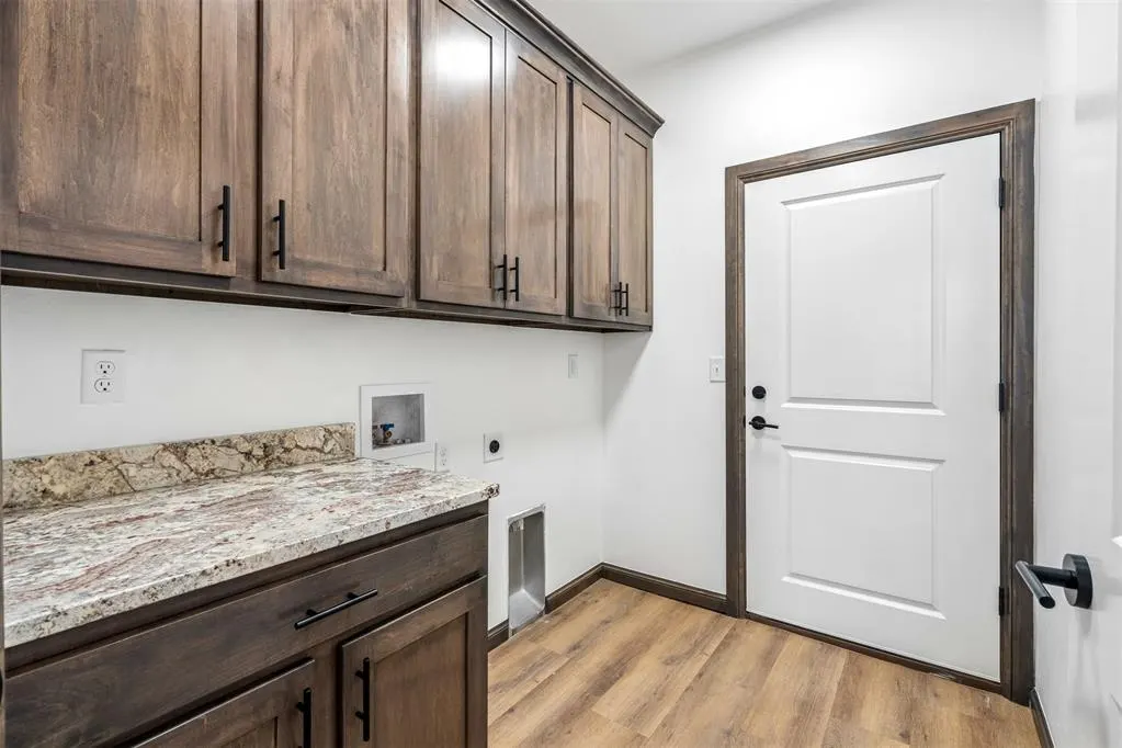 Photo 18 — 209 NW Pine Avenue, Cache, OK 73527