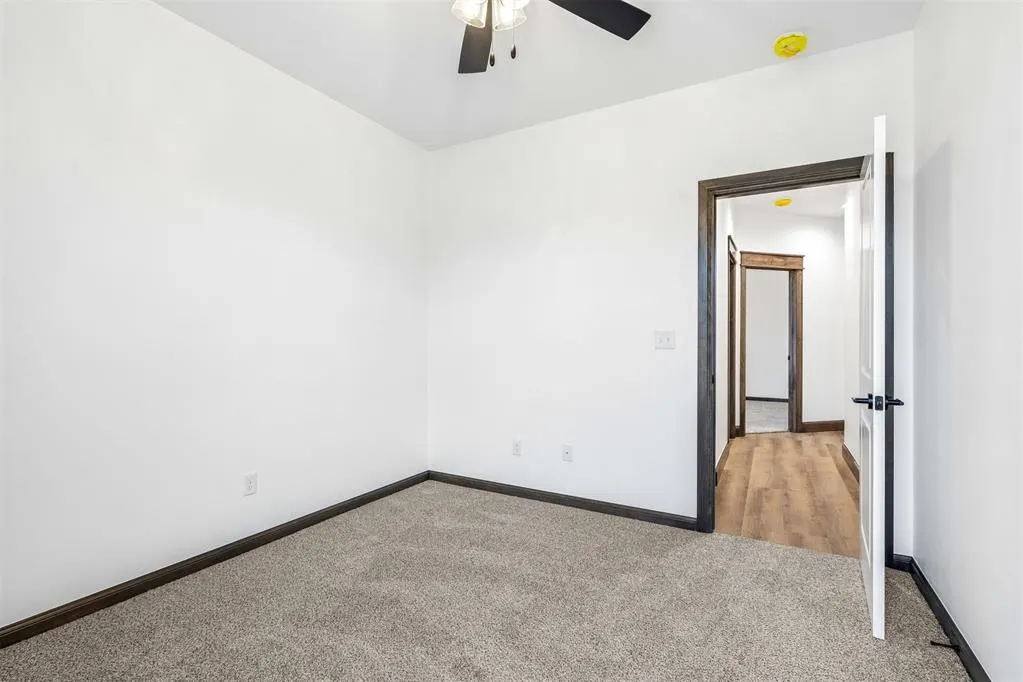 Photo 24 — 209 NW Pine Avenue, Cache, OK 73527