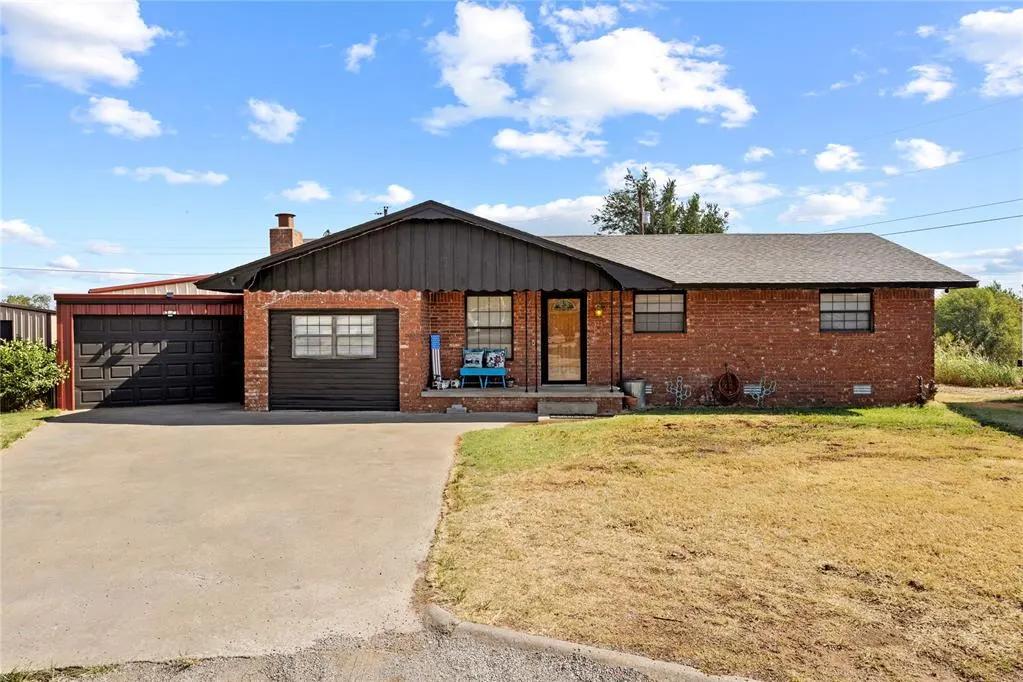 Front exterior — 523 Ruth Drive, Carnegie, OK 73015