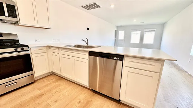 Photo 3 — 20404 Mule Deer Drive, Edmond, OK 73012