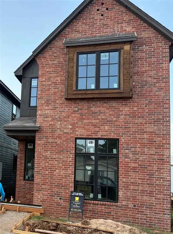 Photo 2 — 424 W 2nd Street, Edmond, OK 73003