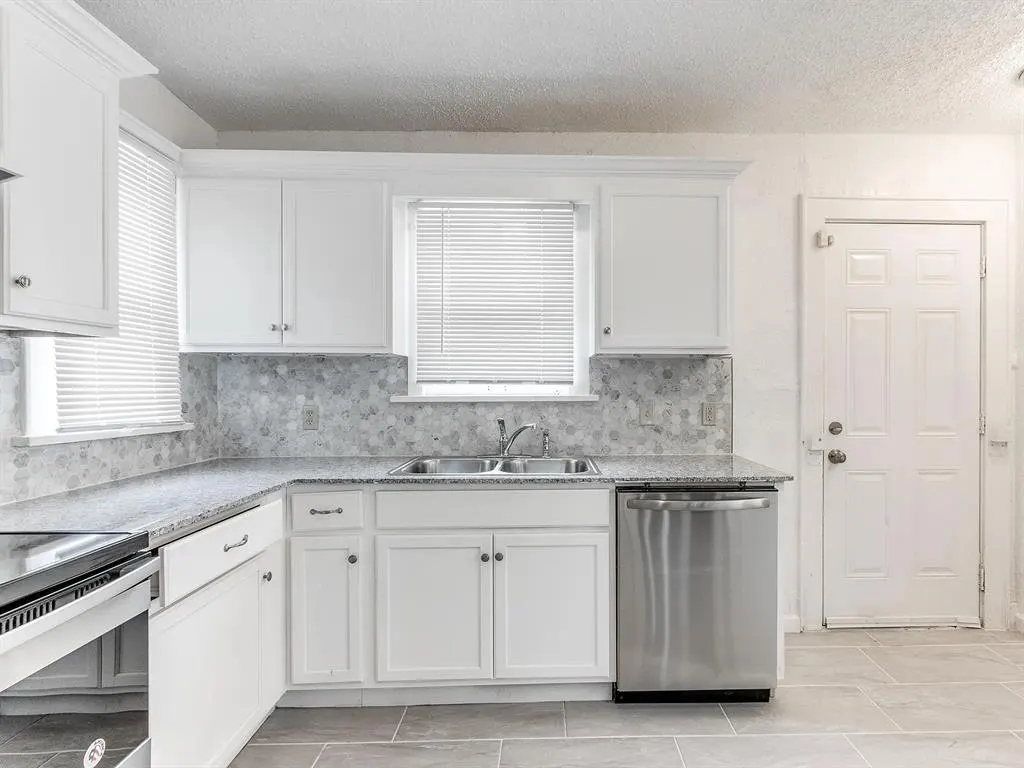 Photo 9 — 2221 N Jordan Avenue, Oklahoma City, OK 73111
