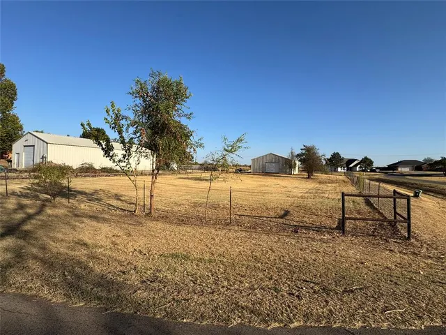 Photo 5 — 1911 Van Buren Avenue, Piedmont, OK 73078