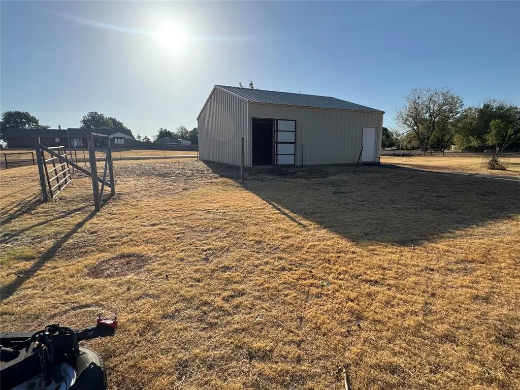 Photo 11 — 1911 Van Buren Avenue, Piedmont, OK 73078