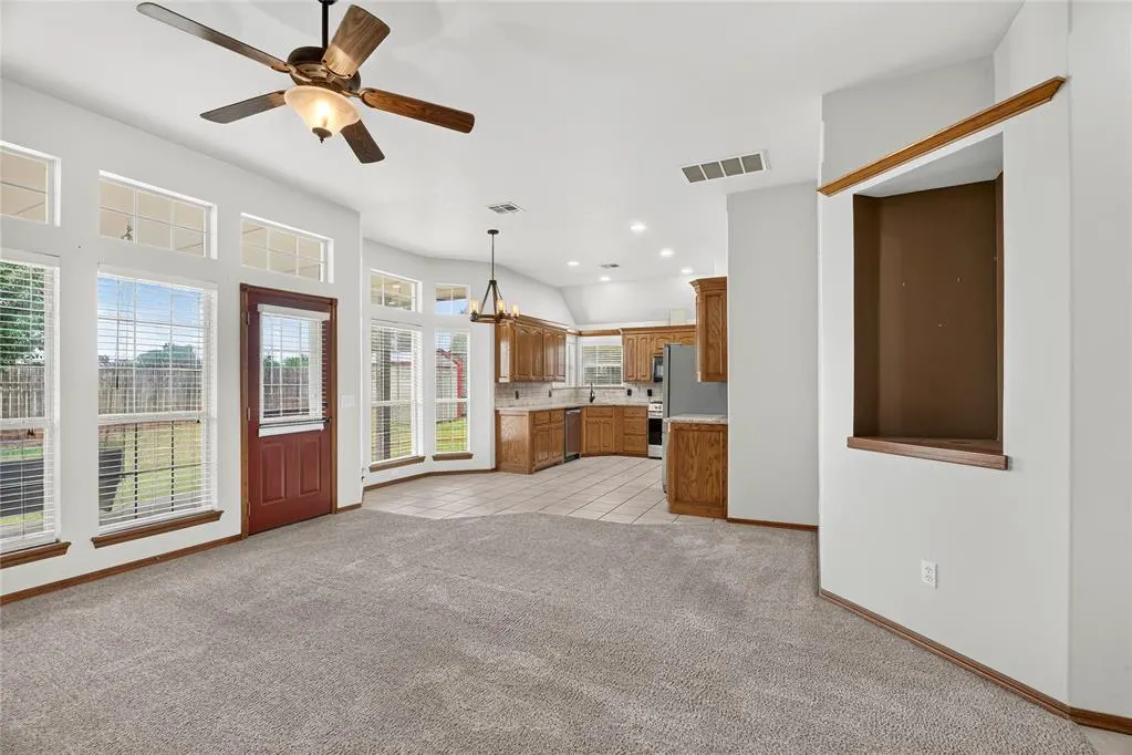 Photo 7 — 1615 Silver Oak Road, Blanchard, OK 73010