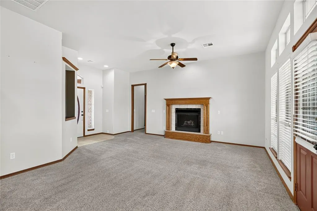 Photo 8 — 1615 Silver Oak Road, Blanchard, OK 73010