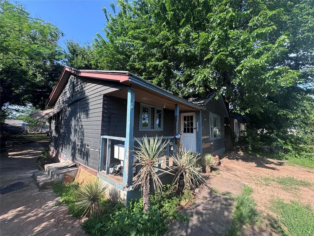 Photo 2 — 2636 SW 26th Street, Oklahoma City, OK 73108