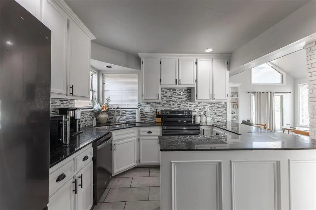 Photo 7 — 3501 Marston Circle, Oklahoma City, OK 73120