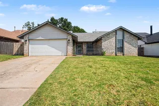 Sold home at 2513 SW 101st Street