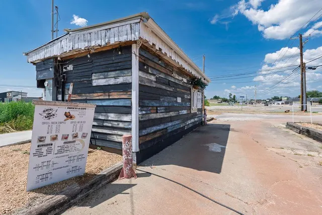 Front exterior — 1836 N Kickapoo Avenue, Shawnee, OK 74804