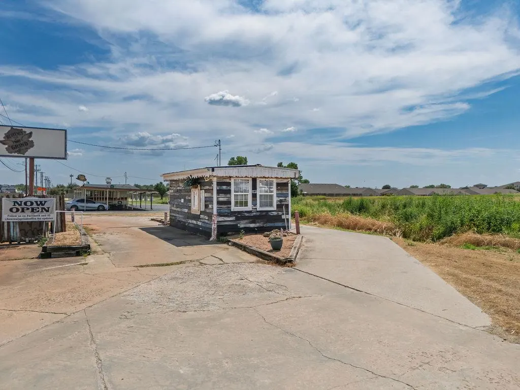 Photo 7 — 1836 N Kickapoo Avenue, Shawnee, OK 74804