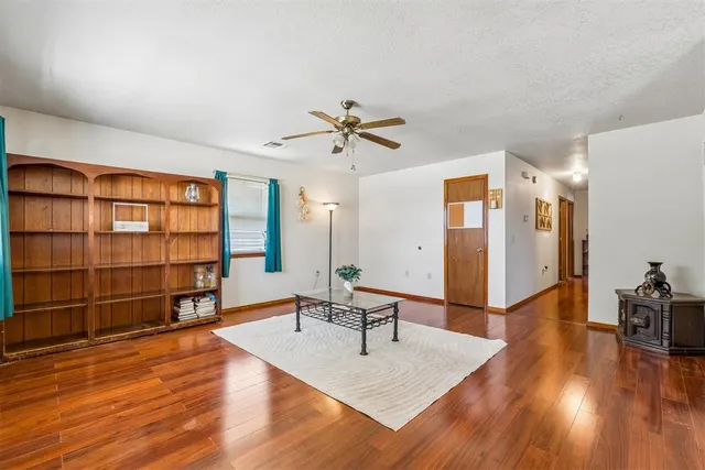 Photo 6 — 309 W Garrett Street, Anadarko, OK 73005