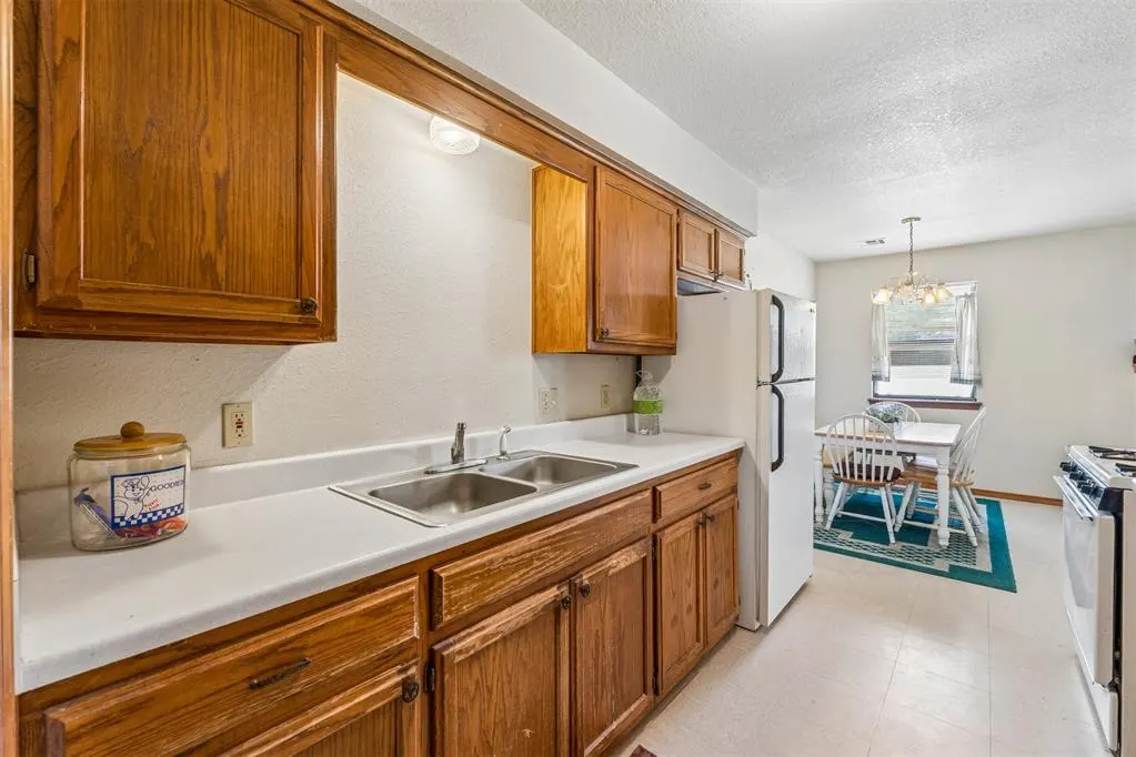 Photo 8 — 309 W Garrett Street, Anadarko, OK 73005