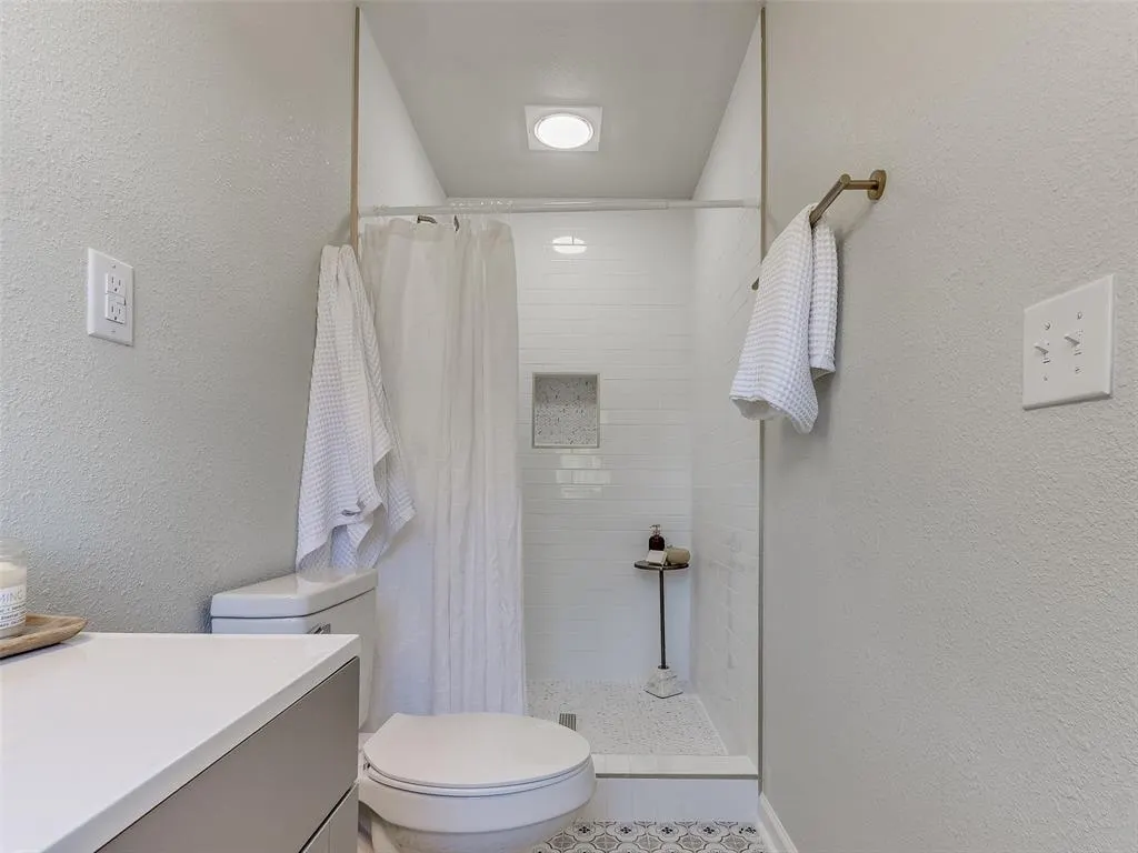 Photo 18 — 4520 NW 46th Street, Oklahoma City, OK 73122