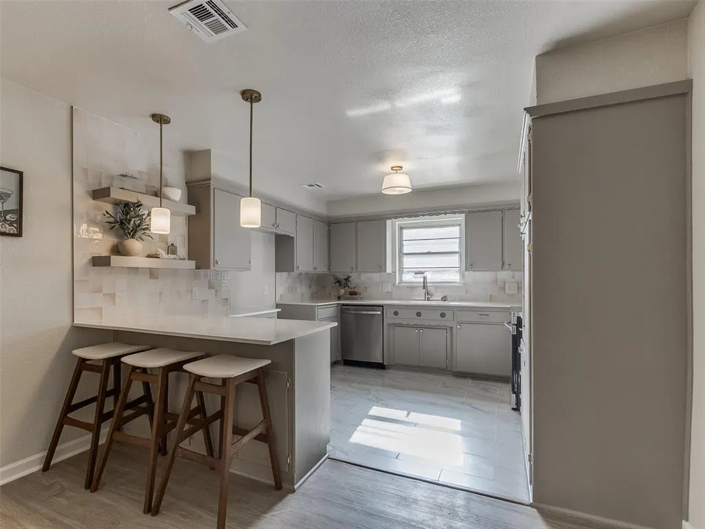 Photo 7 — 4520 NW 46th Street, Oklahoma City, OK 73122