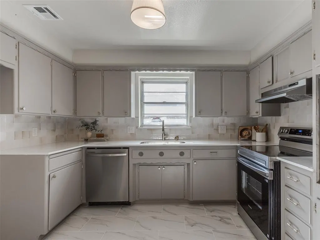 Photo 9 — 4520 NW 46th Street, Oklahoma City, OK 73122