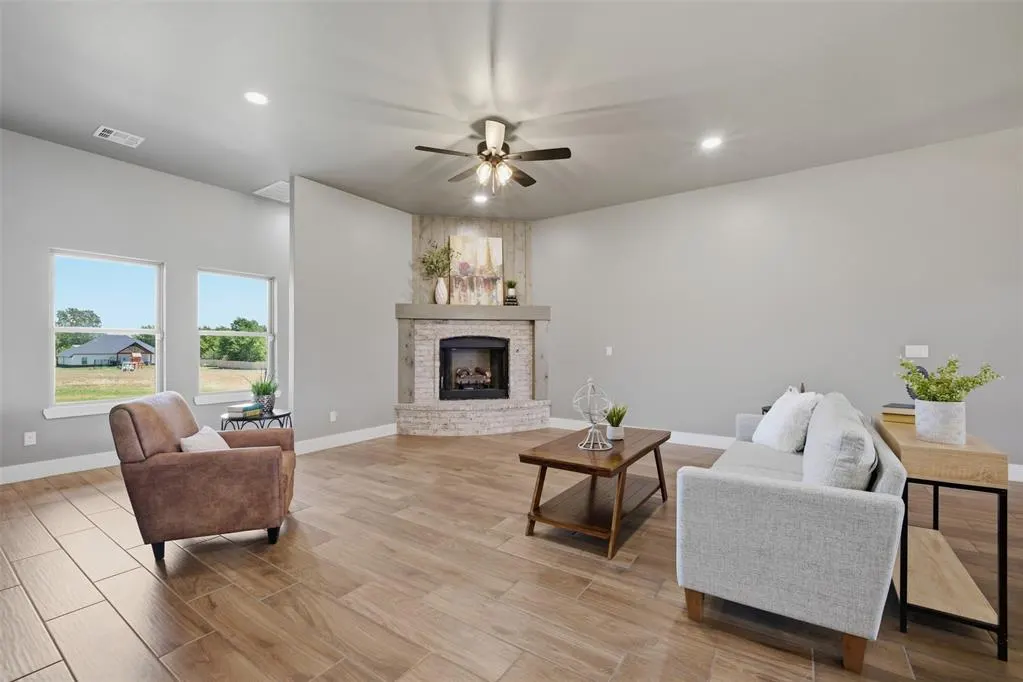 Photo 8 — 1109 Bridgeview Lane, Tuttle, OK 73089