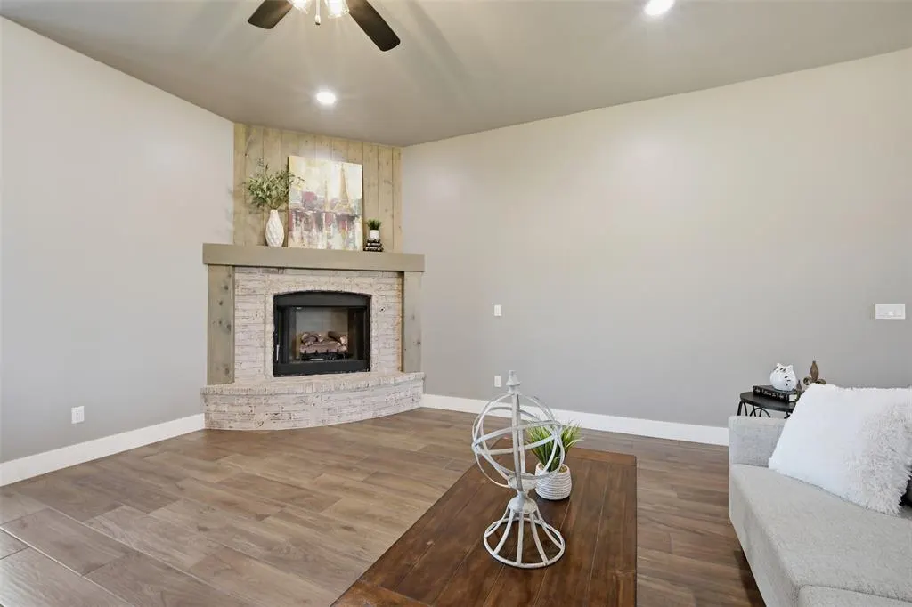 Photo 9 — 1109 Bridgeview Lane, Tuttle, OK 73089