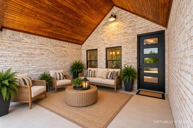 Photo 2 — 1109 Bridgeview Lane, Tuttle, OK 73089