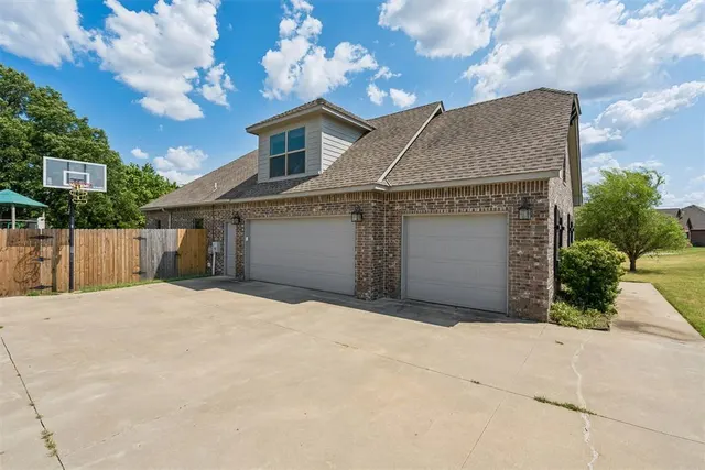 Photo 5 — 286 Mounds Road, Harrah, OK 73045