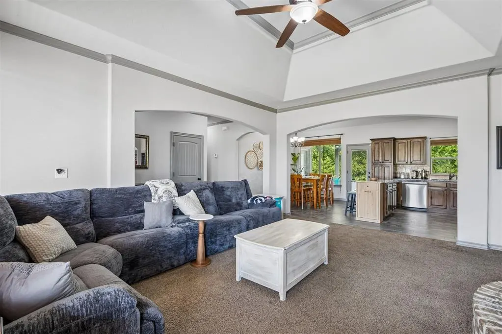 Photo 12 — 286 Mounds Road, Harrah, OK 73045