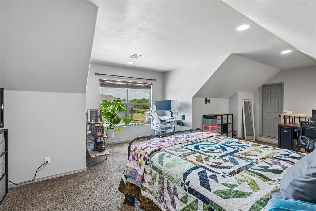 Photo 33 — 286 Mounds Road, Harrah, OK 73045