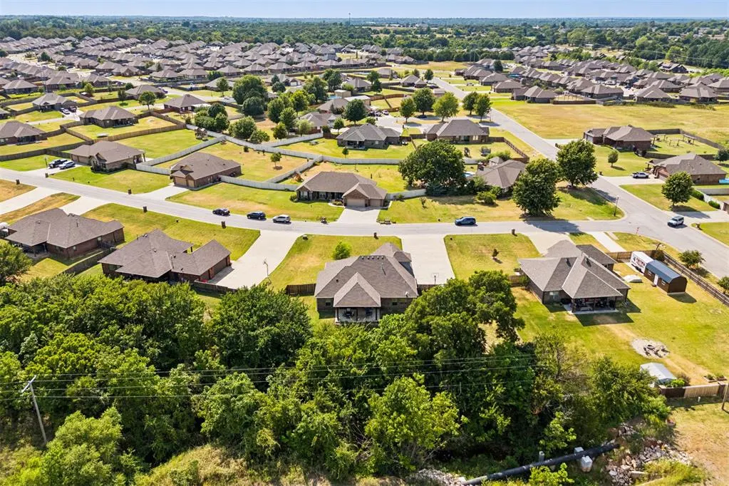 Photo 47 — 286 Mounds Road, Harrah, OK 73045