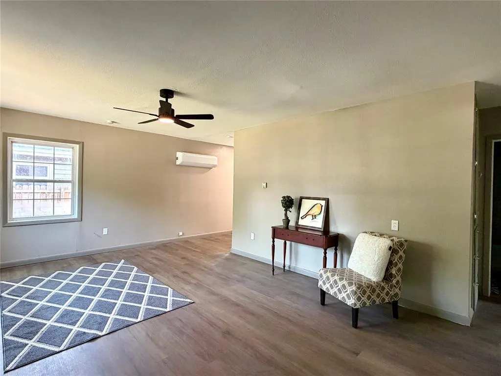 Photo 6 — 603 NW Pontotoc Street, Minco, OK 73059