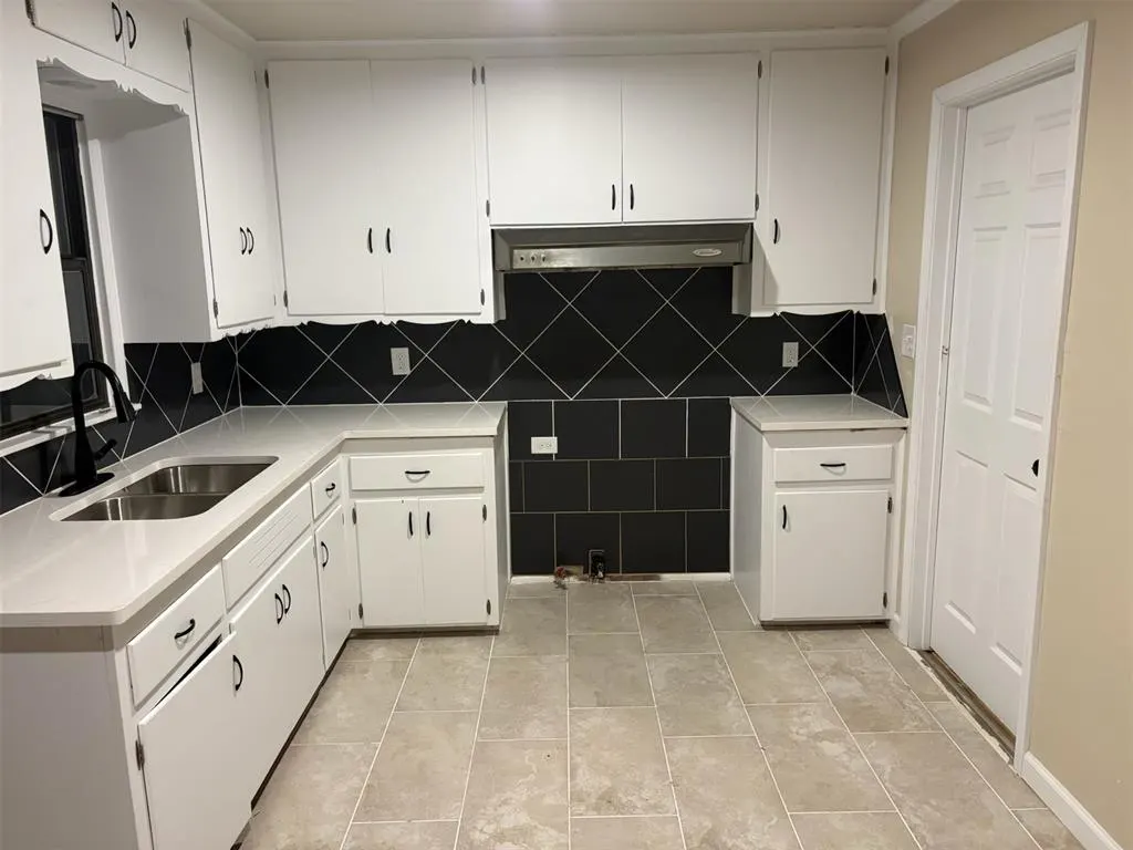 Photo 4 — 2136 SW 49th Street, Oklahoma City, OK 73119
