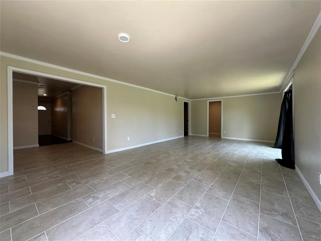 Photo 6 — 2136 SW 49th Street, Oklahoma City, OK 73119