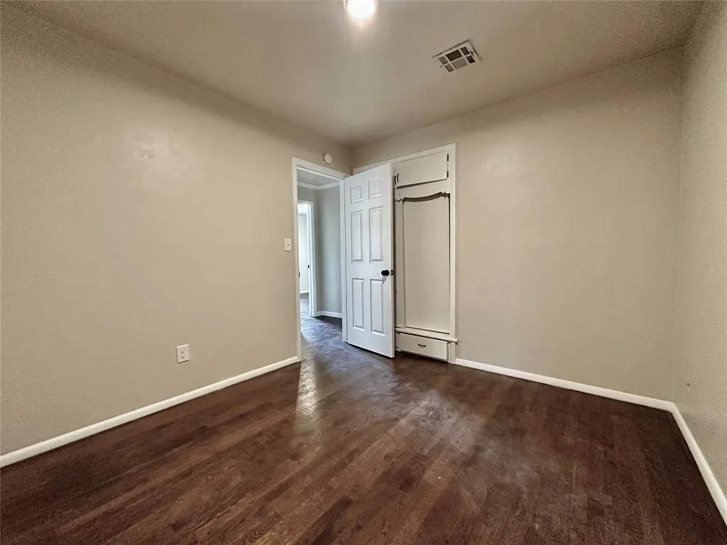 Photo 11 — 2136 SW 49th Street, Oklahoma City, OK 73119