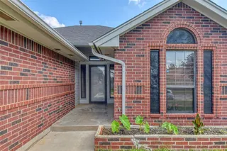 Sold home at 313 SW 141st Street
