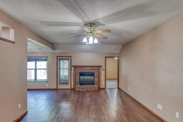 Photo 3 — 313 SW 141st Street, Oklahoma City, OK 73170