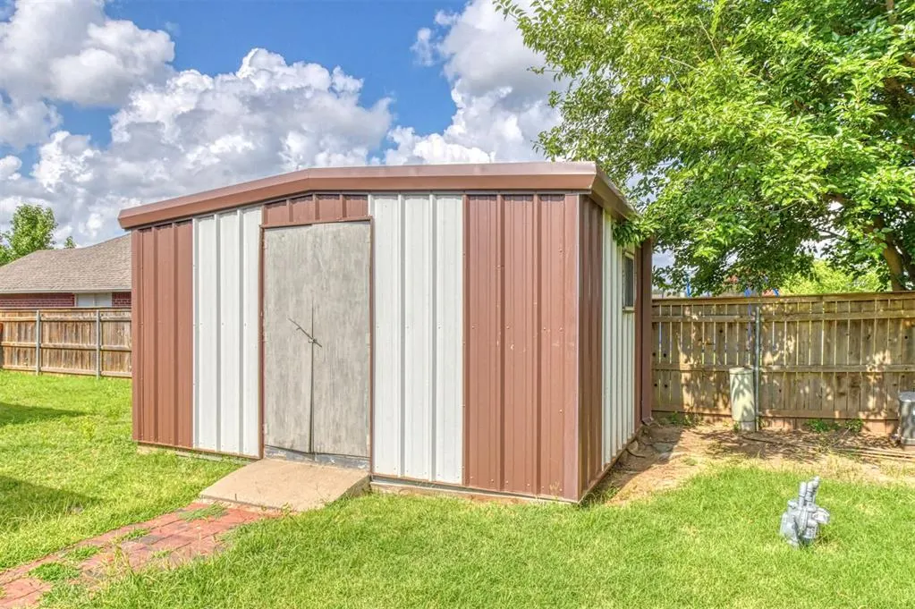 Photo 21 — 313 SW 141st Street, Oklahoma City, OK 73170