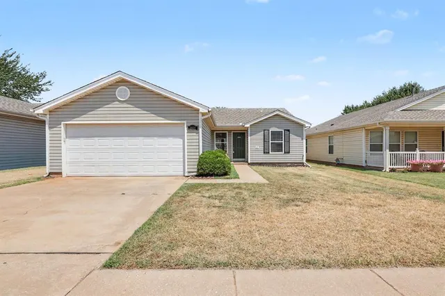 Front exterior — 1801 NW 147th Street, Edmond, OK 73013