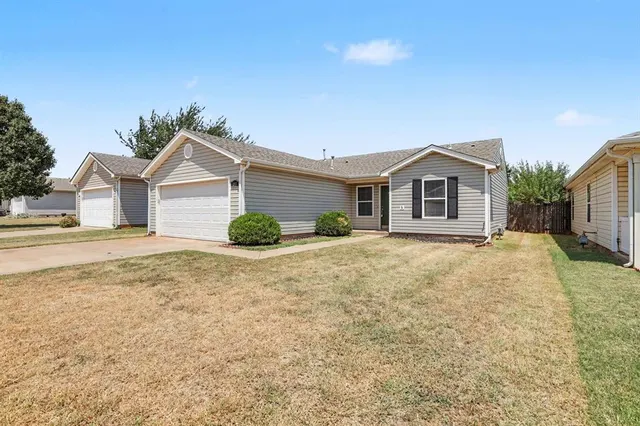 Photo 2 — 1801 NW 147th Street, Edmond, OK 73013