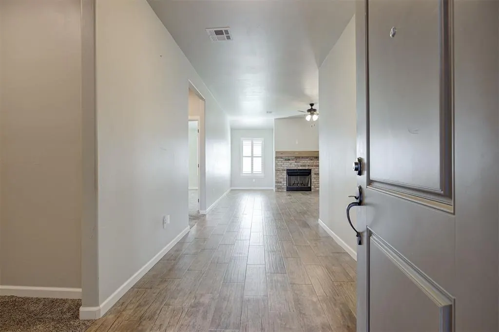 Photo 4 — 9714 Country Side Lane, Guthrie, OK 73044