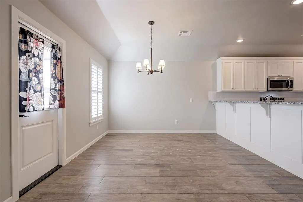 Photo 8 — 9714 Country Side Lane, Guthrie, OK 73044
