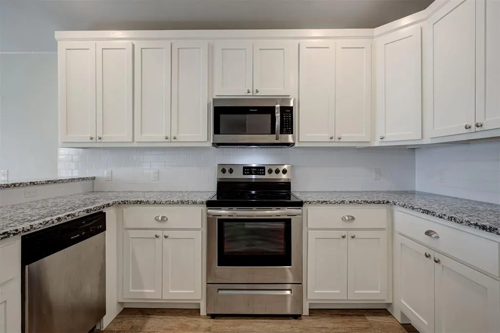 Photo 15 — 9714 Country Side Lane, Guthrie, OK 73044