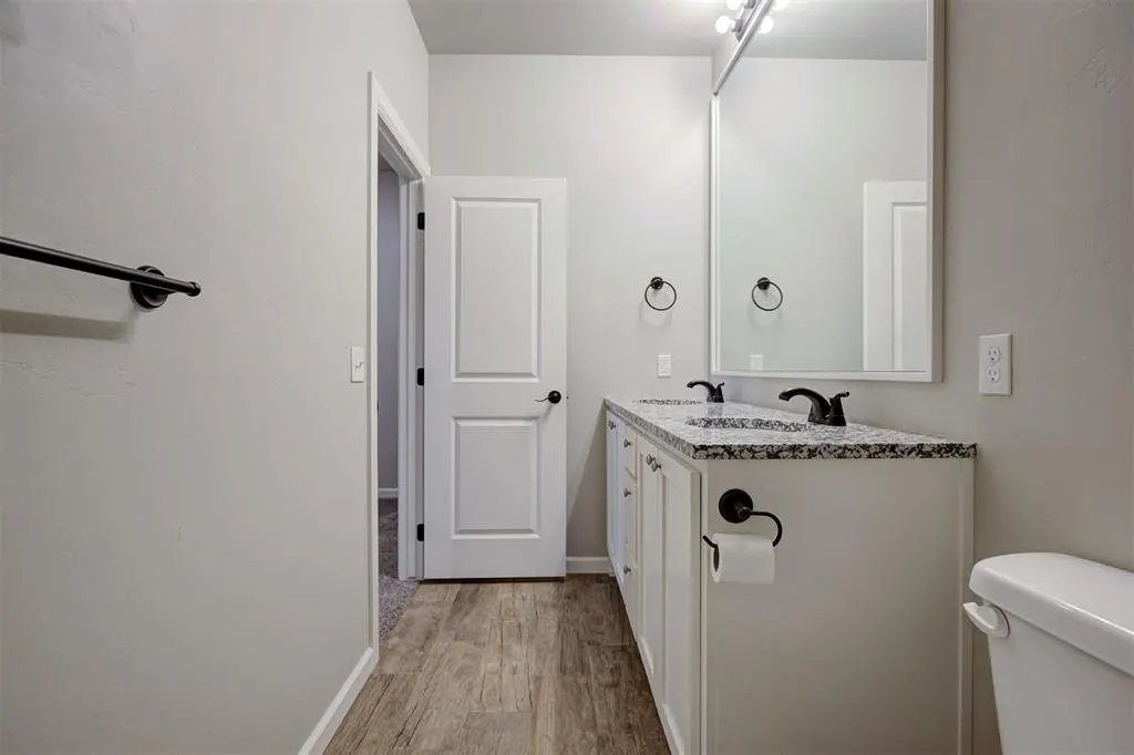 Photo 32 — 9714 Country Side Lane, Guthrie, OK 73044
