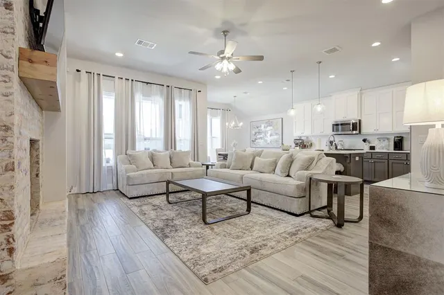 Photo 5 — 3727 Hardy Drive, Norman, OK 73069