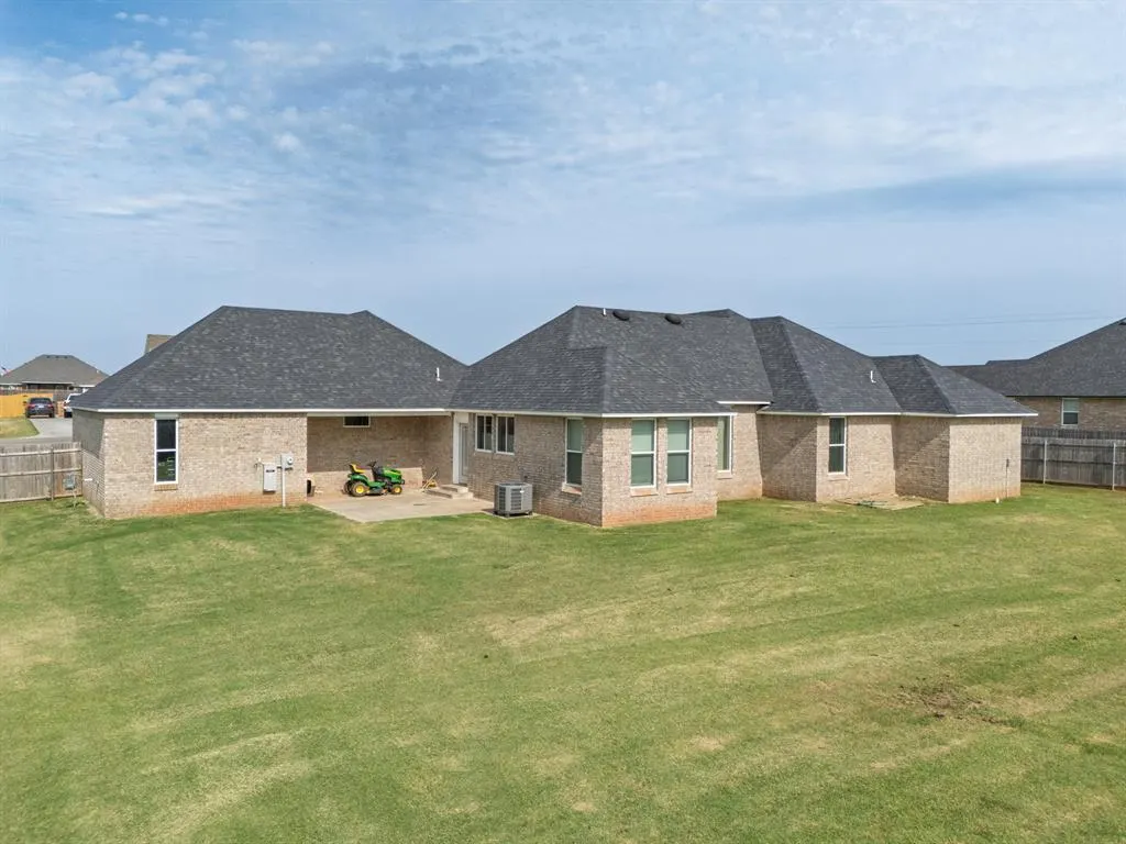 Photo 47 — 8185 Madison Avenue, Shawnee, OK 74804
