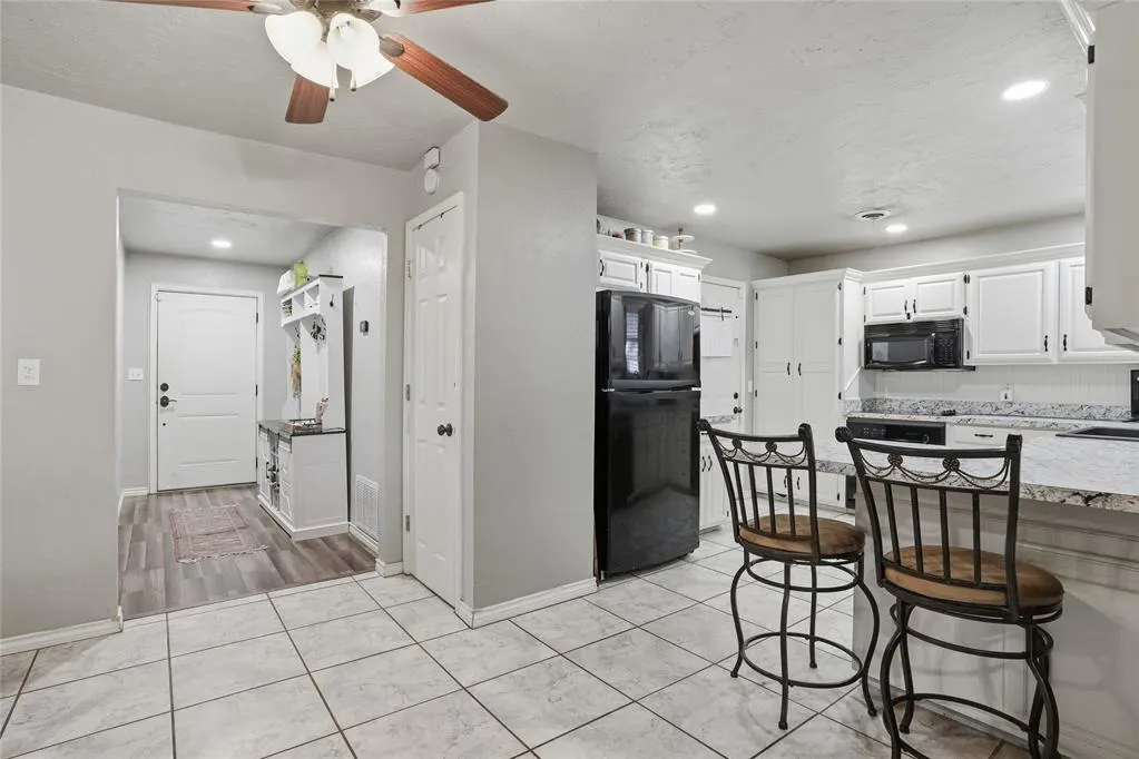 Photo 5 — 319 Cameron Drive, Altus, OK 73521