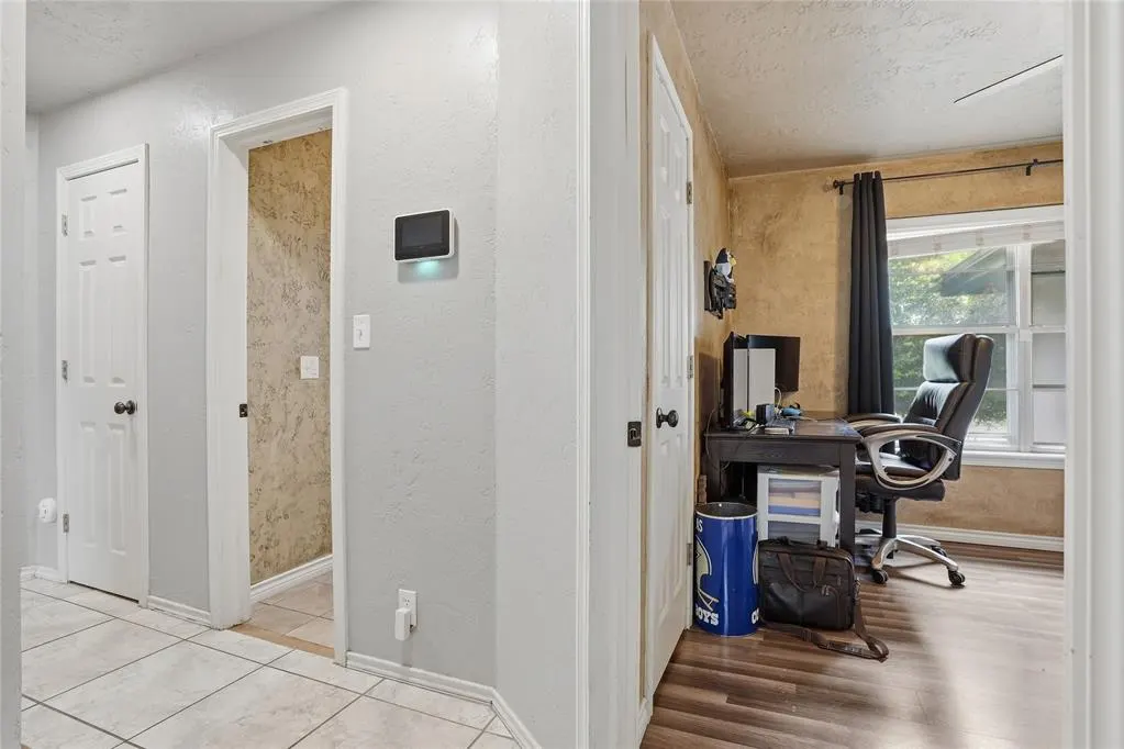 Photo 20 — 319 Cameron Drive, Altus, OK 73521