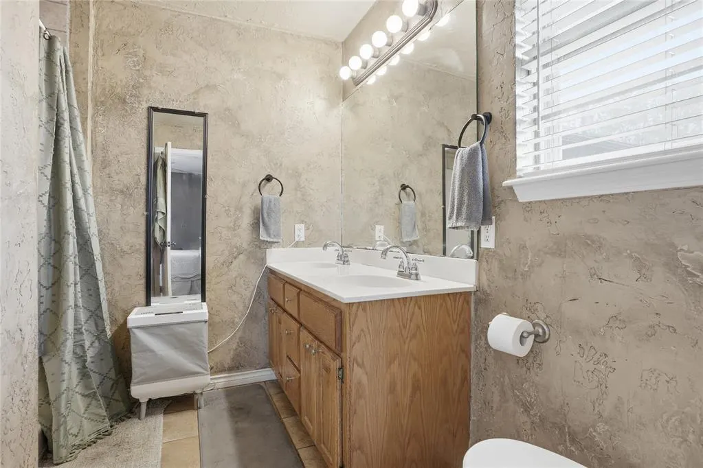 Photo 26 — 319 Cameron Drive, Altus, OK 73521
